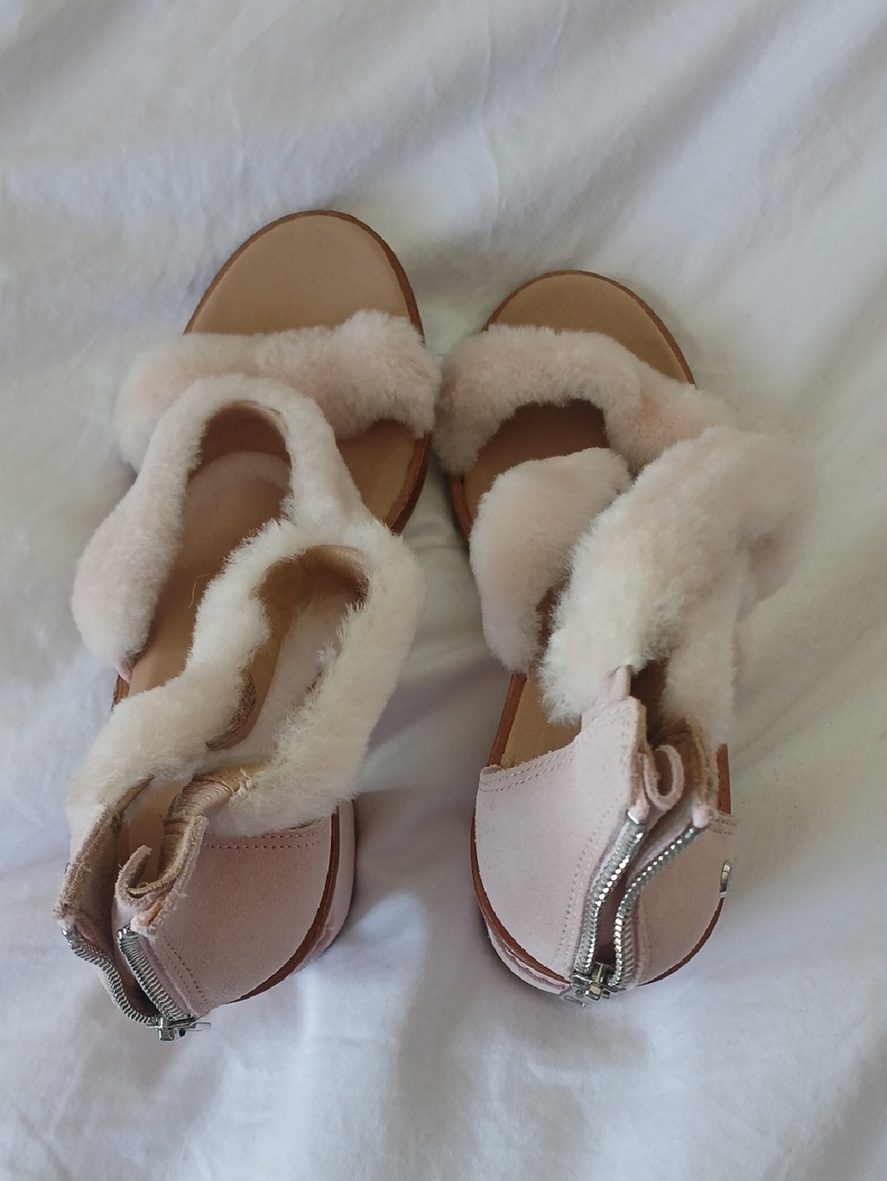 UGG Shearling Strap Sandals - Light Pink